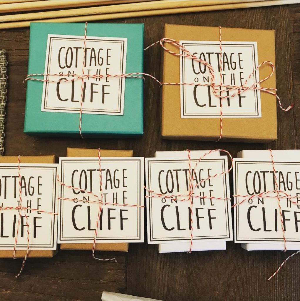 Cottage On The Cliff - Packaging