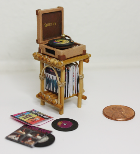 Wishcraft Studio 9 - Wooden Dollhouse Record Player